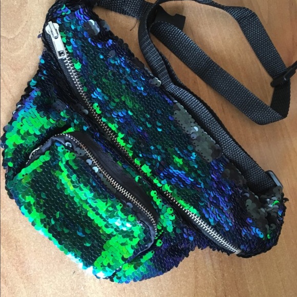 Sequin Fanny Pack - Picture 7 of 8